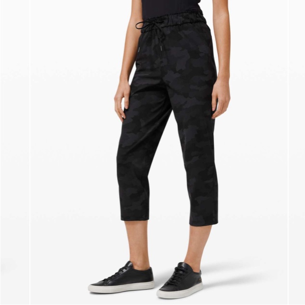 Lululemon Stretch High Rise Crop 23”